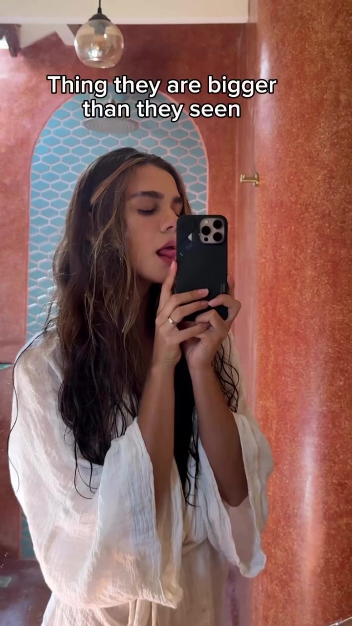 Mirror Moments: Lifestyle & Beauty Tips